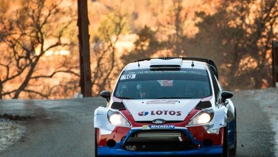 Rajd Monte Carlo: Robert Kubica prowadzi, wyprzedza Ogiera