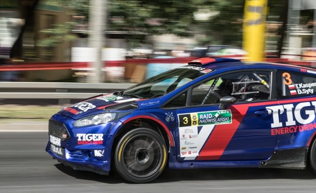 Rajd Nadwiślański: Tomasz Kasperczyk i Damian Syty liderami po pierwszym dniu rywalizacji