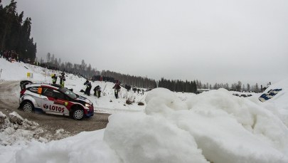 Rajd Szwecji: Robert Kubica 30., Latvala liderem  