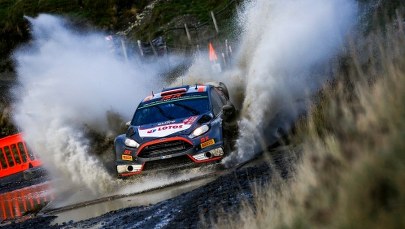 Rajdowe MŚ: Ogier liderem w Wielkiej Brytanii, Kubica 10.