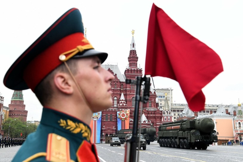 Rakiet balistyczne RS-24 Jars to żelazny punkt słynnych defilad na Placu Czerwonym w Moskwie /East News