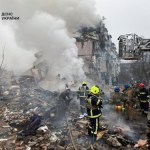 Rakieta uderzyła w blok, jest wiele ofiar. Dramat w Połtawie 