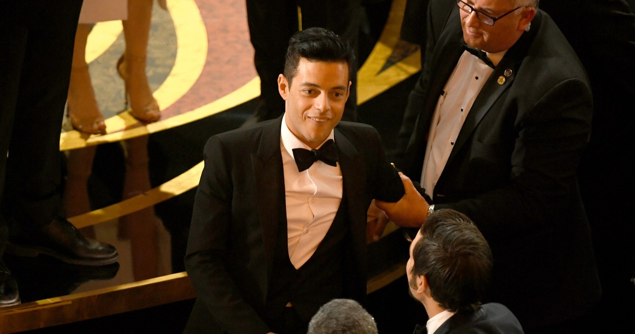 Rami Malek zaliczył upadek /Kevin Winter /Getty Images