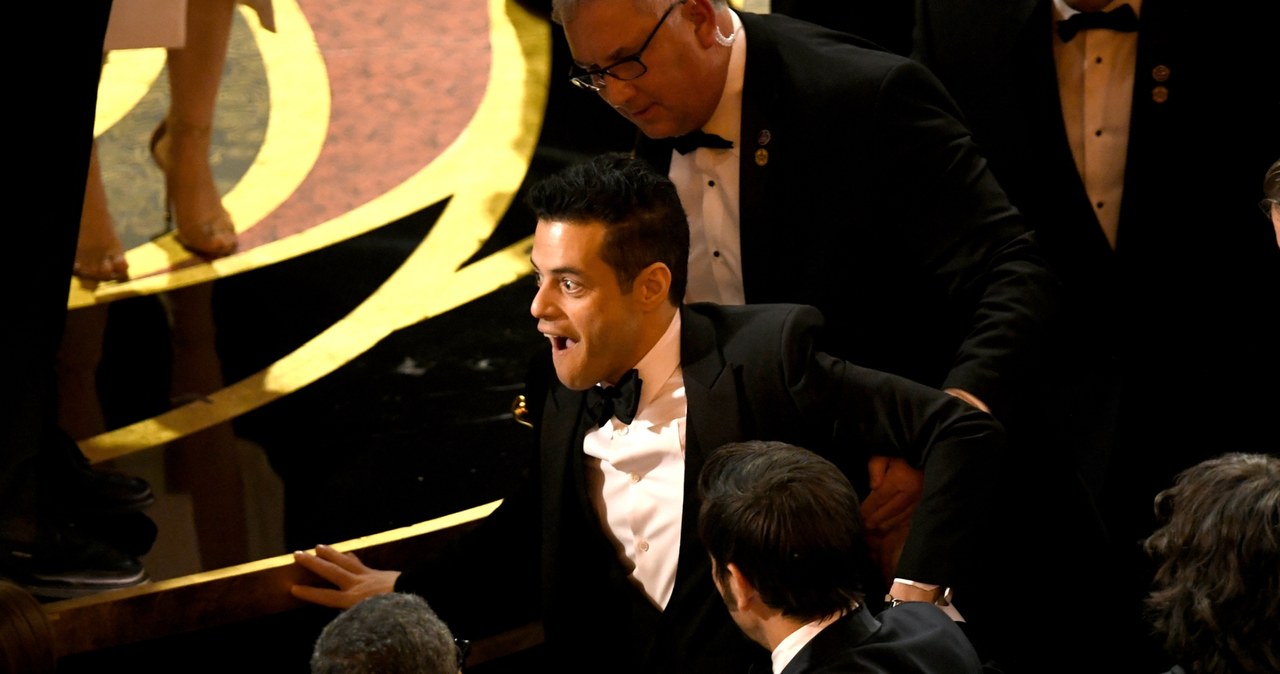 Rami Malek zaliczył upadek /Kevin Winter /Getty Images