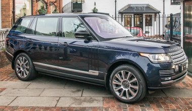 Range Rover Elżbiety II na sprzedaż. Książę Filip woził nim prezydenta USA