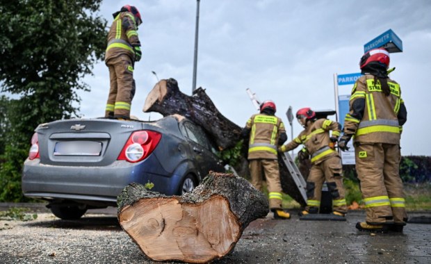 Ranni, podtopienia i setki uszkodzonych dachów. Burze i nawałnice nad Polską