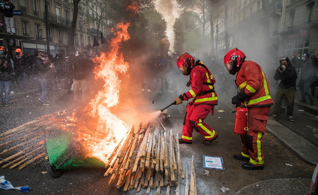 Ranni policjanci i zatrzymania. Bilans pierwszomajowych demonstracji we Francji 