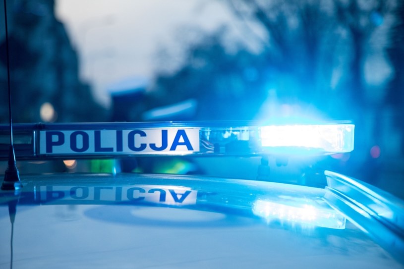 Rannych zostało trzech policjantów i kierowca, który uciekał /Paweł Wisniewski /East News