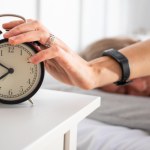 Rano czujesz, że pilnie potrzebujesz kawy? Przestrzegaj, a wstawanie z łóżka przestanie być wyzwaniem