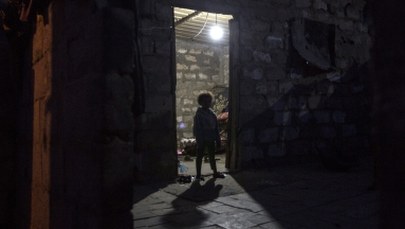 Raport: 350 dzieci może umierać rocznie wskutek znęcania się nad nimi