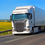 ​Raport: Elektryczna przyszłość samochodów ciężarowych