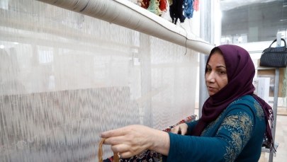 Raport Oxfam: Kobiety źle zarabiają, mają mniejsze możliwości rozwoju 