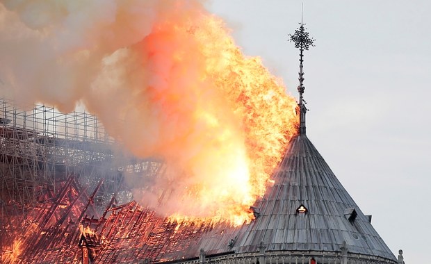 Raport: Pożar katedry Notre Dame 