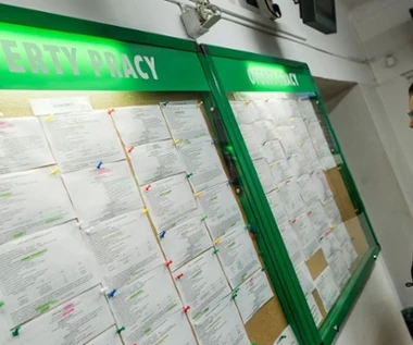 RAPORT RMF: Praca za granicą. Jak nie dać się oszukać?