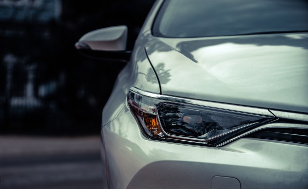 Raport Ubezpieczeniowy RMF FM i Rankomat.pl: Stawki za samochodowe OC w dół aż o 13,8 proc.