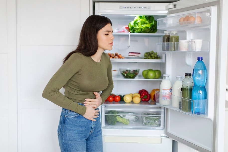 Raport UE: Alarmujący wzrost zatruć pokarmowych w Europie! Listeria coraz groźniejsza /Shutterstock