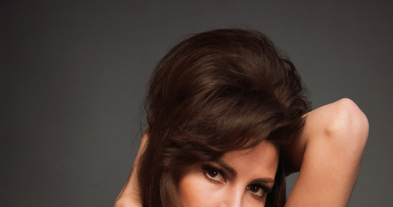 Raquel Welch /© Hulton-Deutsch Collection/CORBIS/Corbis via Getty Images /Getty Images