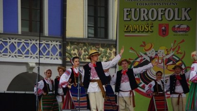 Rasistowski skandal w Zamościu: Groził śmiercią artystom, teraz jest poszukiwany