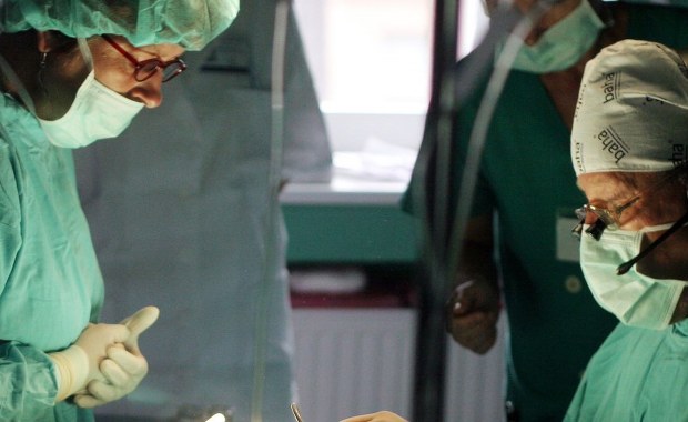 Ratowanie twarzy polskiej medycyny