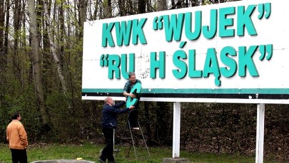 Ratownicy przekopali następnych ok. 10 metrów chodnika
