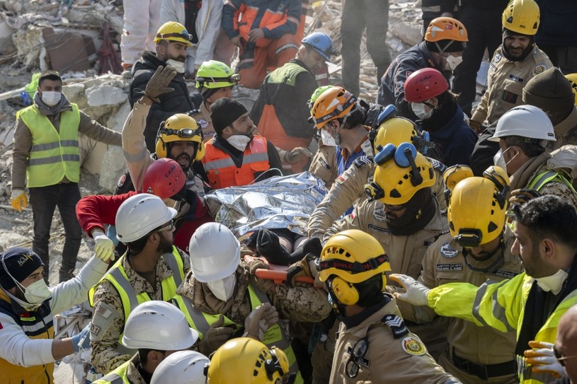 Ratownicy w prowincji Hatay w Turcji, zdj. ilustracyjne /ARIF HUDAVERDI YAMAN/ ANADOLU AGENCY/ Anadolu Agency via AFP /AFP