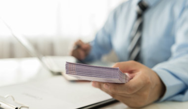 Raty kredytów będą w końcu niższe? Banki boją się o spadek zysków
