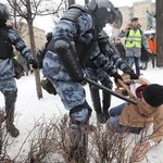 Rau: Jesteśmy zaniepokojeni działaniami Rosji wobec protestujących