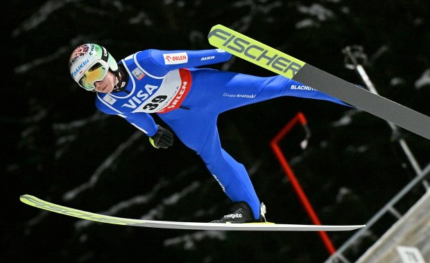 Raw Air rozpoczęty. Daleki skok Polaka w Oslo