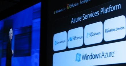 Ray Ozzie prezentuje Windows Azure. Microsoft wiąże wielkie nadzieje z tą platformą. /INTERIA.PL