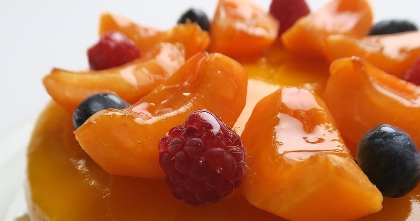 "Райський торт" - вишуканий десерт, із заварним кремом та абрикосовим джемом /pixabay.com