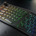 Razer Pro Type Ergo łączy ergonomię, moc i styl w jednym ruchu. Jedyna taka klawiatura