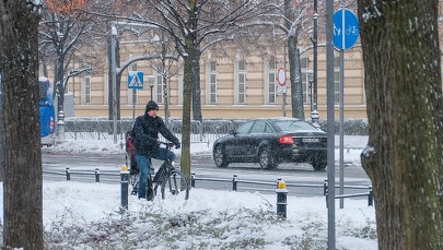 RCB ostrzega przed zamieciami. "Zostań w domu, jeśli możesz"