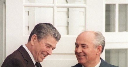 Reagan i Gorbaczow w Reykjaviku w 1986 roku /arch. AFP