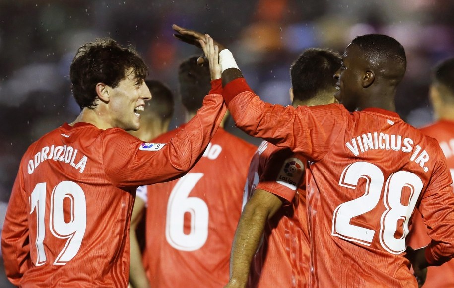 Real Madryt wygrał w Pucharze Hiszpanii 4:0 /PAP/EPA/JOSE MANUEL VIDAL /PAP/EPA