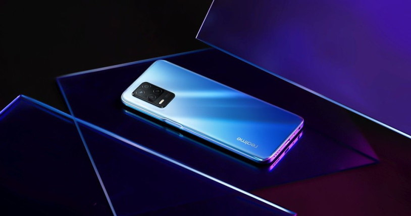 realme 8 5G to niedrogi smartfon korzystający z mocy sieci nowej generacji /materiały promocyjne