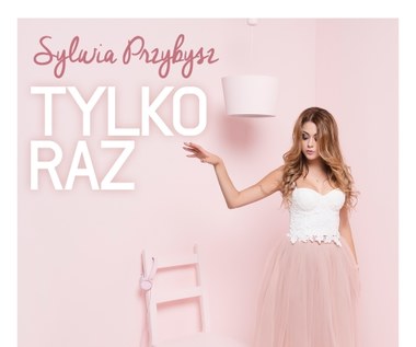 Recenzja Sylwia Przybysz "Tylko raz": Światełko w tunelu