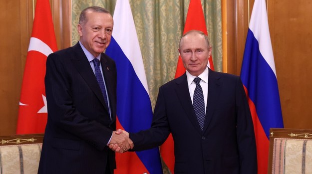 Recep Tayyip Erdogan i Władimir Putin /VYACHESLAV PROKOFYEV / SPUTNIK / KREMLIN POOL  /PAP/EPA