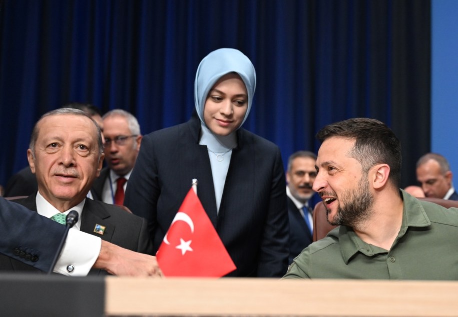 Recep Tayyip Erdoğan i Wołodymyr Zełenski podczas szczytu NATO w Wilnie /FILIP SINGER /PAP/EPA