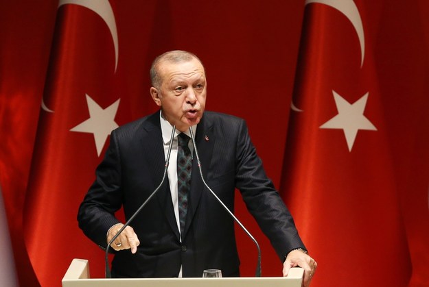 Recep Tayyip Erdogan zagroził, że wyśle do Europy 3,6 mln uchodźców / 	STR   /PAP/EPA
