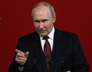 Recesja w Rosji, ale Putin nie odpuszcza. Tak chce zdobyć środki na wojnę
