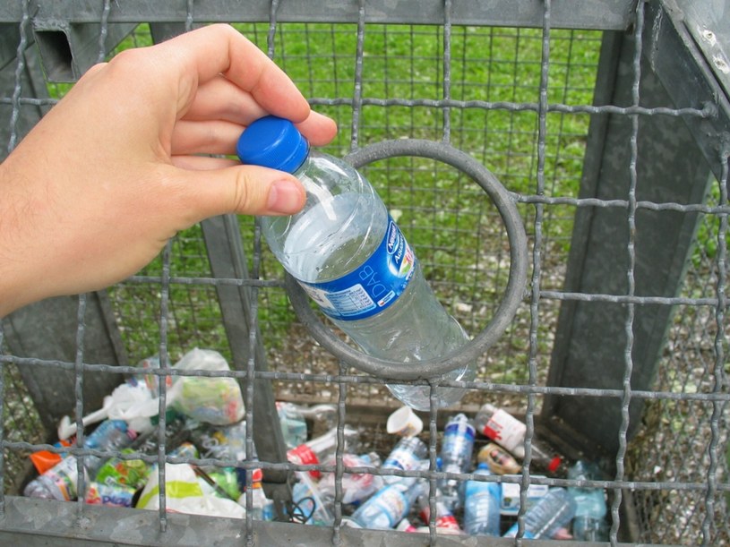 Recykling. PET butelkowy droższy o 70 proc. niż rok temu /Adrian Słazok  /Reporter
