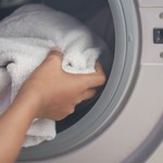Ręczniki są szorstkie i spłaszczone jak naleśnik? Zrób to przed praniem, a znów będą puszyste