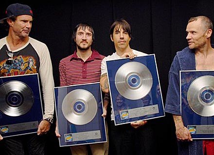 Red Hot Chili Peppers odebrali zaległe polskie nagrody /East News