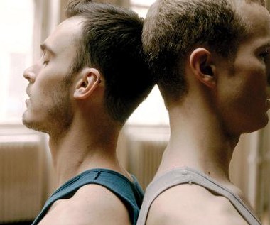 Reed Luplau i Ryan Steele w filmie "Pięć tańców"