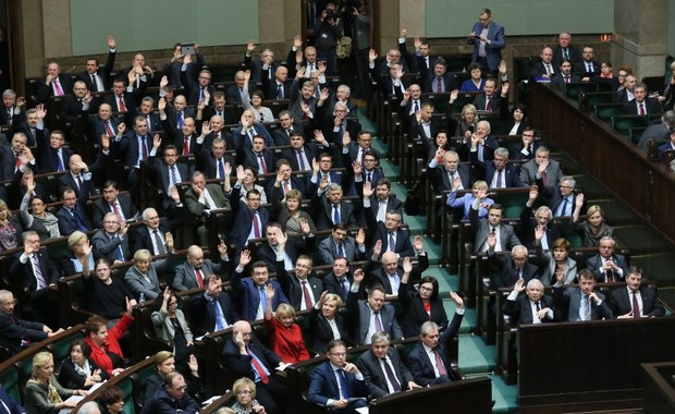 Referendum przepadło. Sprawdźcie, jak głosowali poszczególni posłowie!