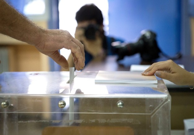 Referendum w Grecji zakończyło się twardym "nie" przeciwko dalszym oszczędnościom i reformom, narzucanym przez międzynarodowych wierzycieli /Kay Nietfeld  /PAP/EPA