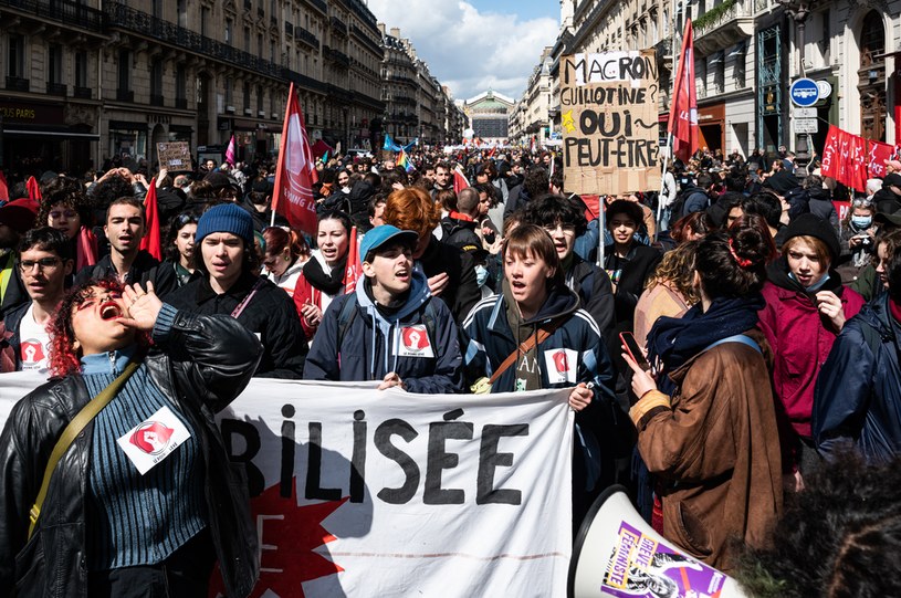 Reforma emerytalna spotkała się z dużym oporem francuskiego społeczeństwa /Samuel Boivin/NurPhoto /AFP