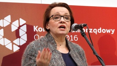 Reforma szkolnictwa: Wydawcy podręczników ostrzegają minister edukacji