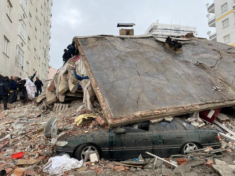 Region graniczny Turcji i Syrii gdzie doszło do trzęsienia ziemi, jest jednym z wielu, gdzie stykają się płyty tektoniczne, powodując katastrofy /SERTAC KAYAR    /© 2023 Reuters