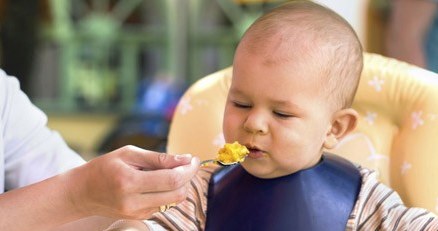 Regularna  dieta już po kilku dniach przynosi pozytywne rezultaty /ThetaXstock